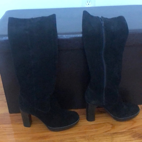 Michaels Kor’s Suede Boots - Picture 1 of 4
